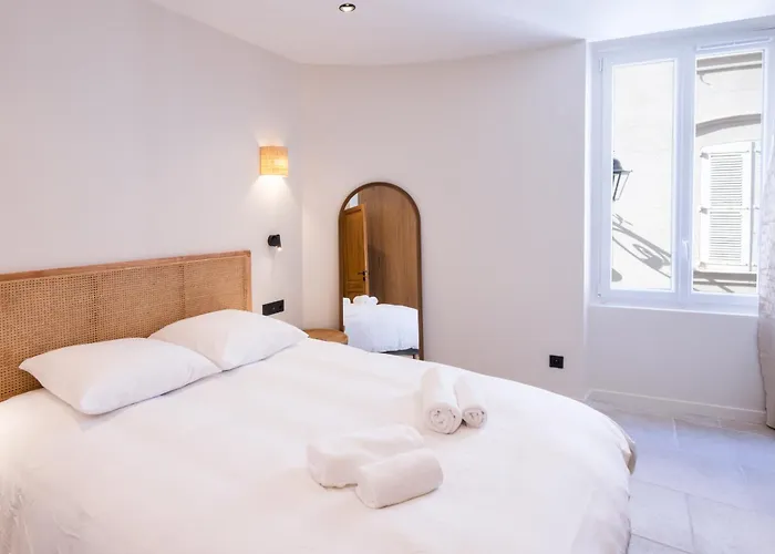 Port De Tropez & Place Des Lices - Clemenceau Saint-Tropez